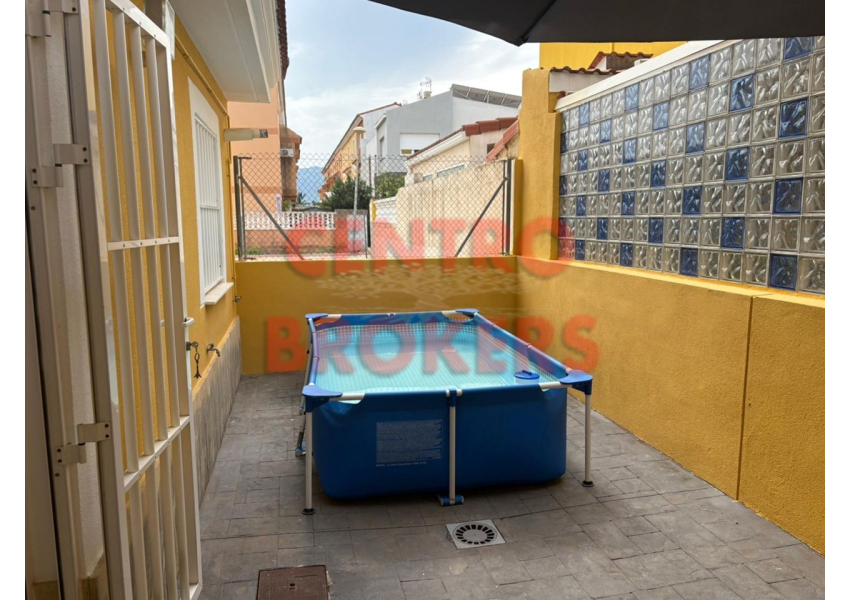 Dom szeregowy w dzielnicy  Bulevar de Jucar Cullera